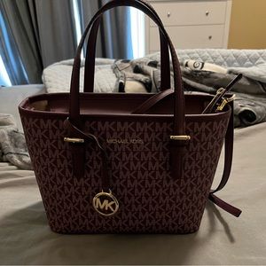 Michael kors small crossbody purse